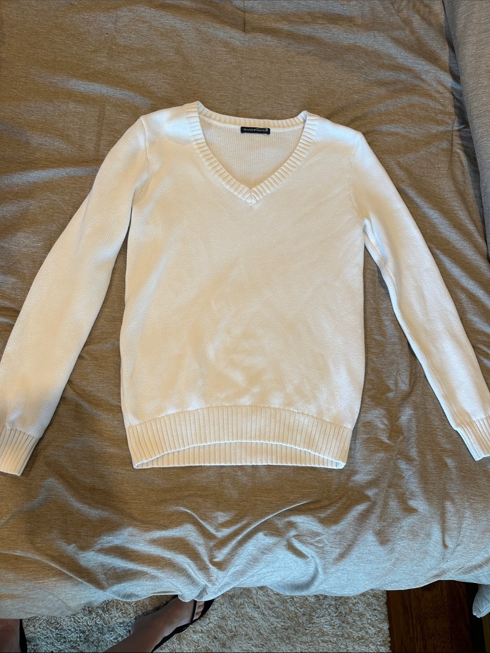 Brandy Melville White V-Neck Knit Sweater